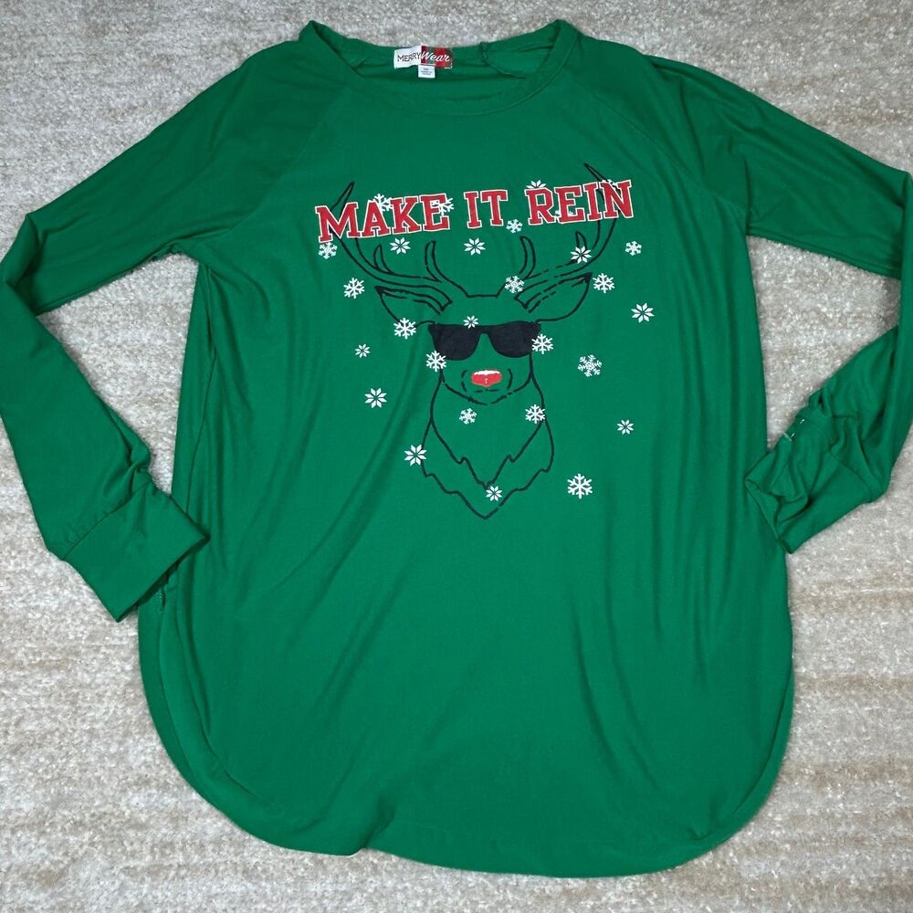 MerryWear Top Womens M Green Long Sleeve‎ Christmas Reindeer Graphic  Holiday